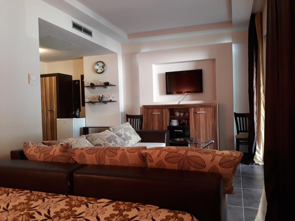 Private Apartments In Hotel Dolce Vita Golden Sands Exterior photo